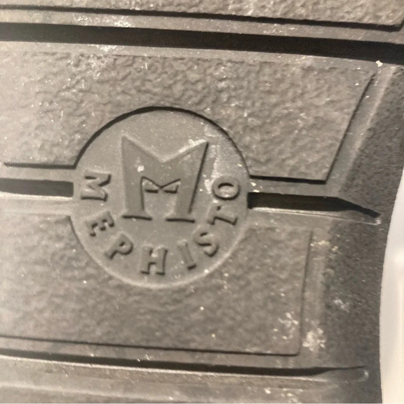 MEPHISTO Sz 41 Velvet Gold Cross Strappy Made  in Portugal Sandals - Picture 7 of 14